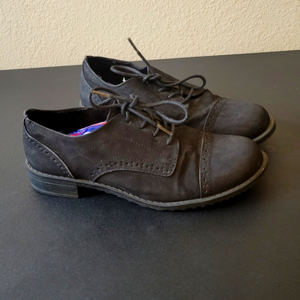 black shoes